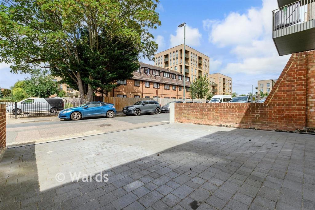 Driveway/Parking