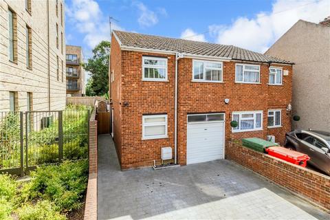 3 bedroom semi-detached house for sale, The Nursery, Erith DA8