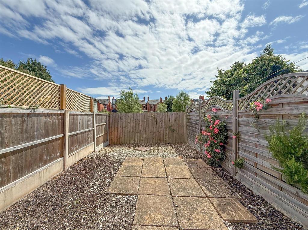 Crowmere Road 63 Garden.jpg