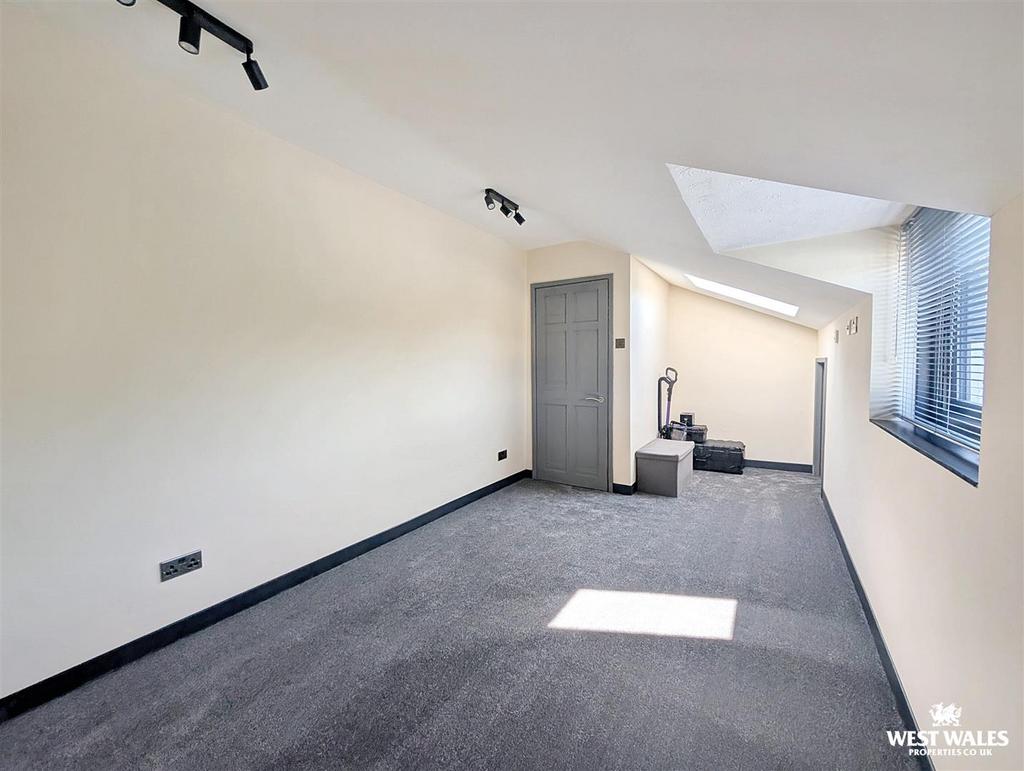 PXL 20250619 083926845.jpg