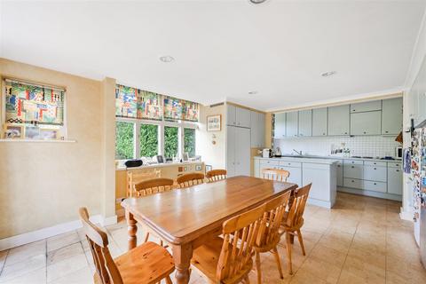 5 bedroom detached house for sale, Waterhouse Lane, Kingswood