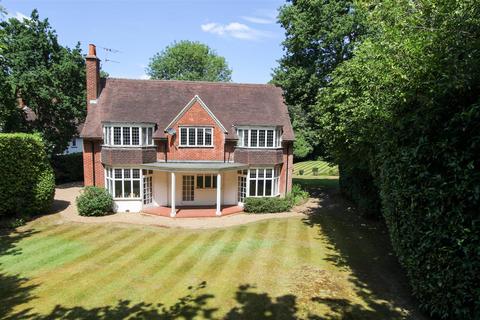 5 bedroom detached house for sale, Waterhouse Lane, Kingswood