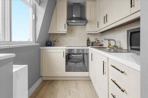 Studio to rent, Pinehurst Court, Colville Gardens, London, W11