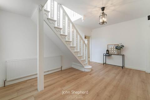72 Burman Road, Shirley, Solihull, B90 2BQ