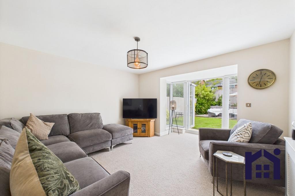 Chapel Way, Coppull, PR7 4QN 3 bed detached house for sale - £300,000
