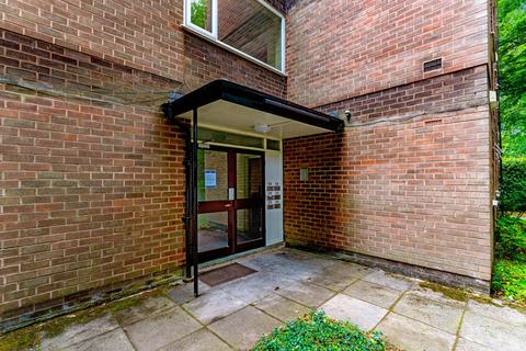 2 bedroom flat for sale, Ravenhurst, Salford