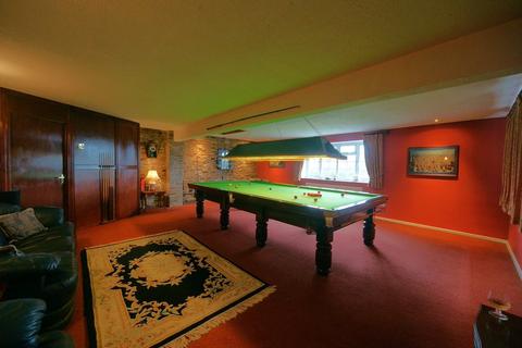 6 bedroom detached house for sale, Engine Common Lane, Yate, Bristol, South Gloucestershire, BS37