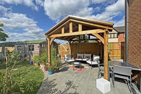3 bedroom semi-detached house for sale, Plover Road, Essendine, Stamford