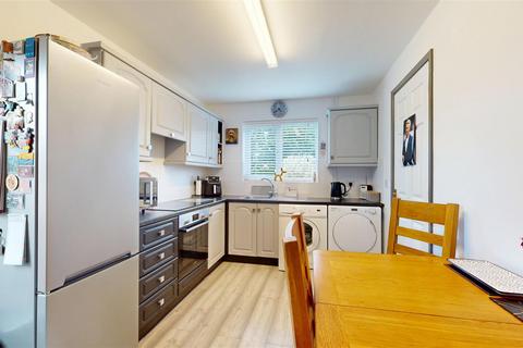 3 bedroom semi-detached house for sale, Plover Road, Essendine, Stamford
