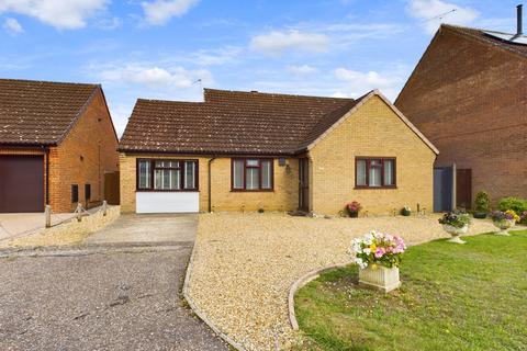 3 bedroom detached bungalow for sale, Heathlands Drive, Croxton, IP24