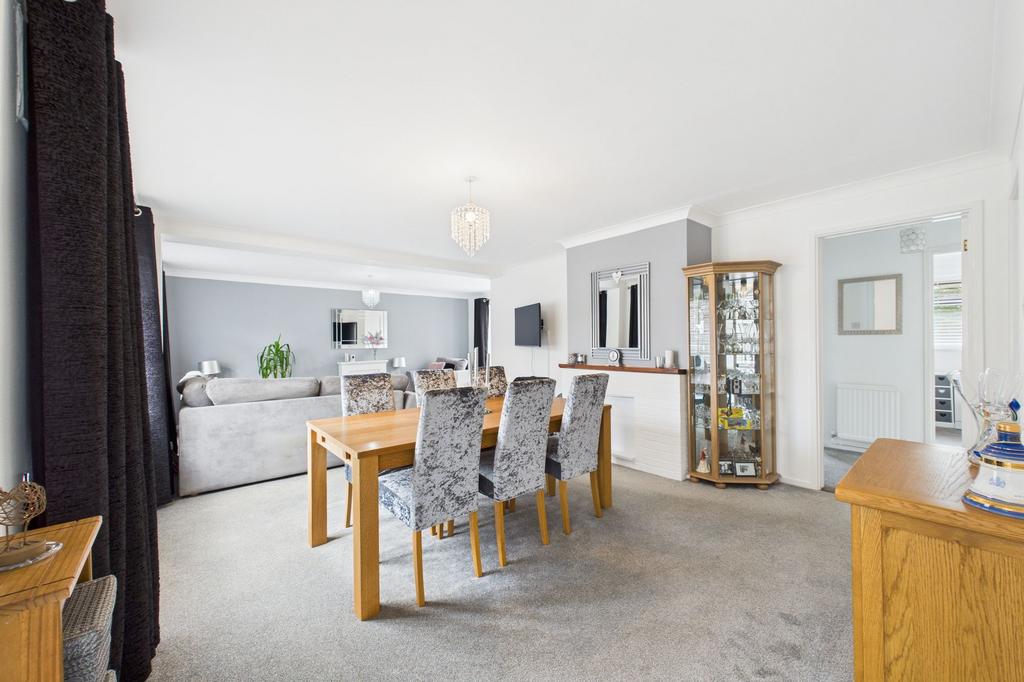 Lounge / dining room