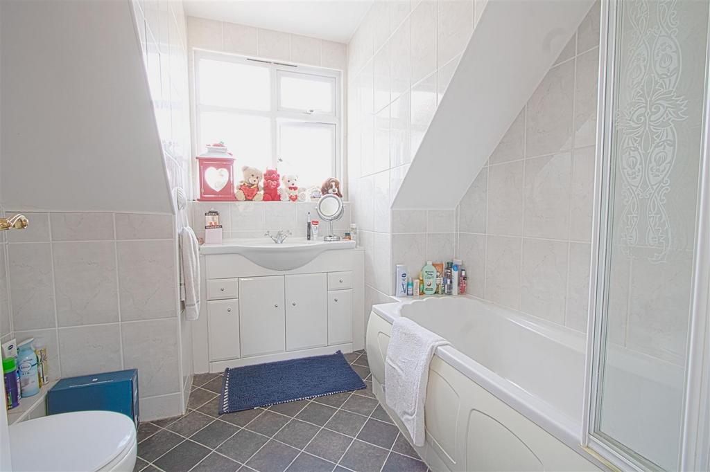 Ensuite.jpg
