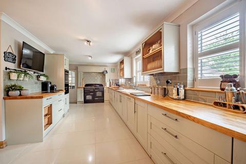 4 bedroom detached house for sale, Burghfield Bridge, Burghfield, Reading, Berkshire