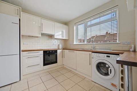 2 bedroom apartment to rent, Weir Road, Neville Court, SW12