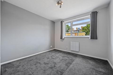 2 bedroom apartment to rent, Weir Road, Neville Court, SW12