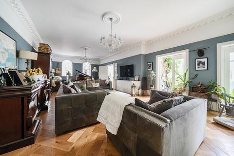 4 bedroom house for sale, Guildford Street, Chertsey, Surrey, KT16