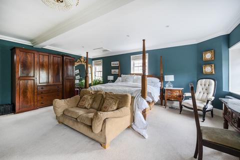 4 bedroom house for sale, Guildford Street, Chertsey, Surrey, KT16