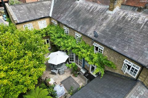4 bedroom house for sale, Guildford Street, Chertsey, Surrey, KT16