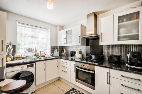 35 Abbey Road, London, E15 3JZ