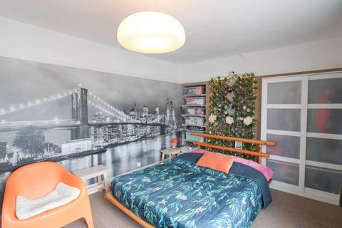 5 bedroom end of terrace house for sale, Barbara Avenue, Humbertstone