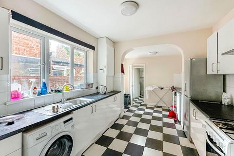 undefined, Beverley Road, Hull HU6