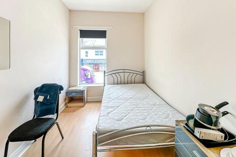 undefined, Beverley Road, Hull HU6