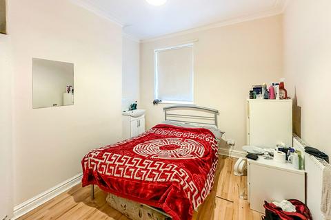 undefined, Beverley Road, Hull HU6