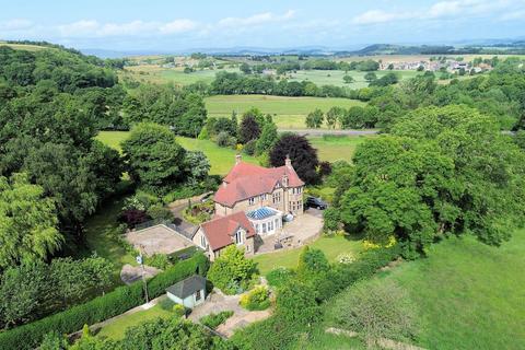 4 bedroom detached house for sale, Lane Head Road, Shepley, HD8 8BW