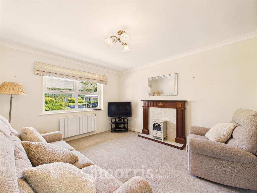 CAM02878 G0-PR0039-STILL008.jpg