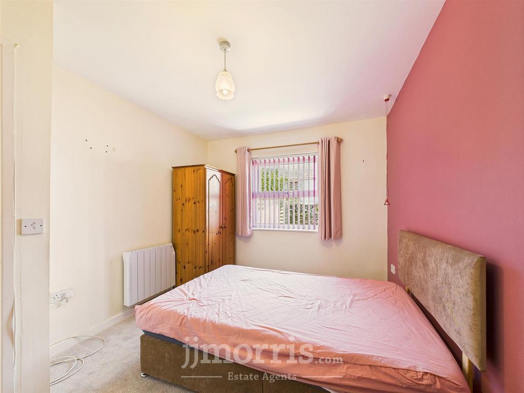 CAM02878 G0-PR0039-STILL002.jpg