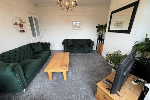 3 Fieldway, Clayton, Bradford, BD14 6RP