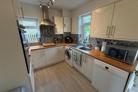 3 Fieldway, Clayton, Bradford, BD14 6RP