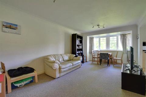 2 bedroom flat to rent, Priory Fields, Hertfordshire WD17