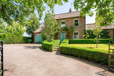 4 bedroom detached house for sale, Buttercrambe, York YO41 1XU
