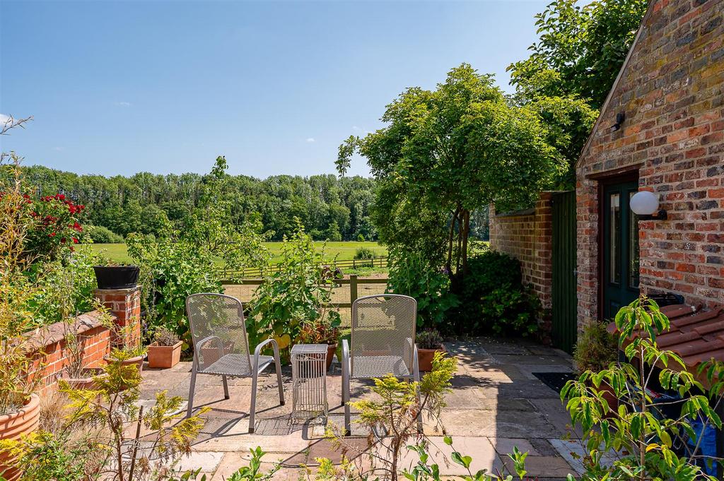 Cottage Patio
