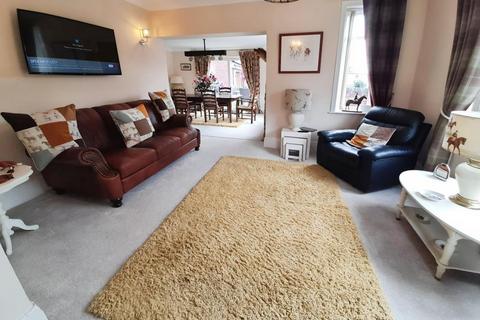 4 bedroom detached house for sale, Station Road, Walkeringham, Doncaster