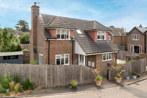 undefined, Sherwood Close, Liss, GU33