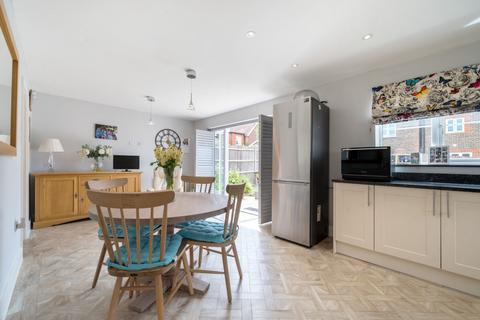 undefined, Sherwood Close, Liss, GU33