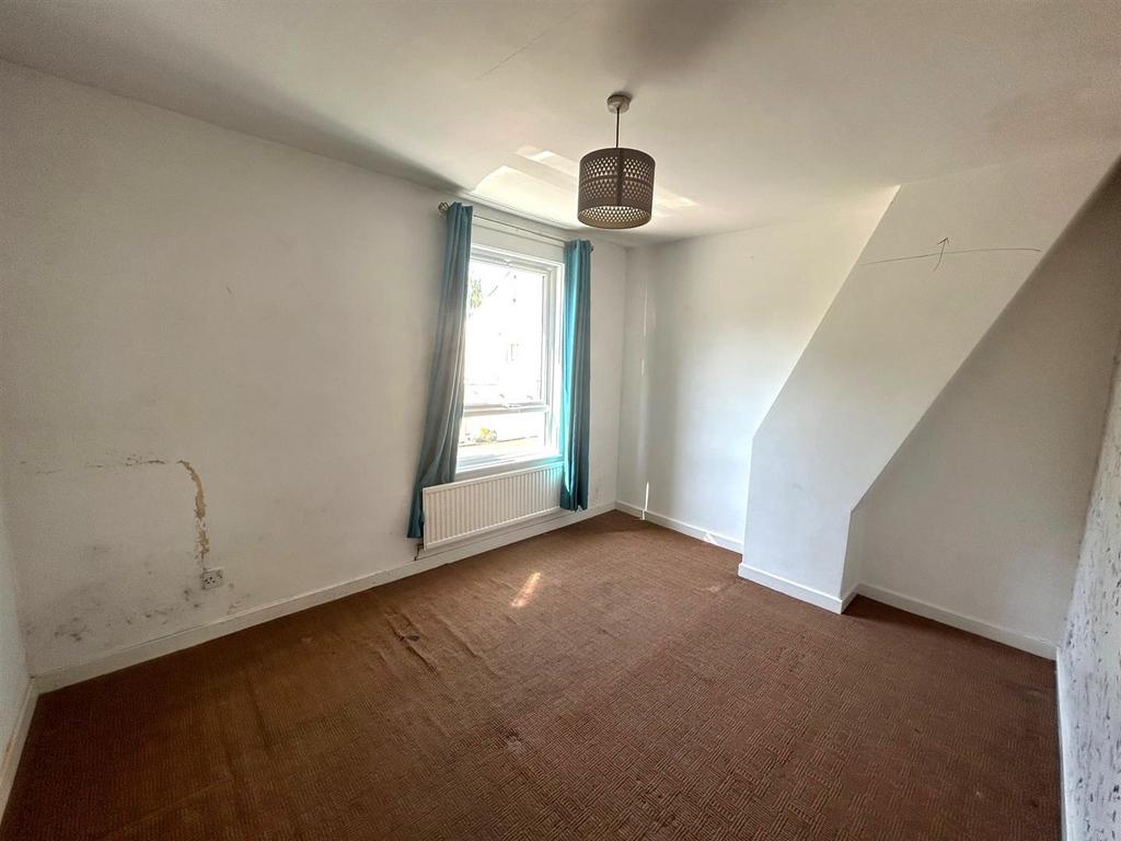Bedroom 2.jpg