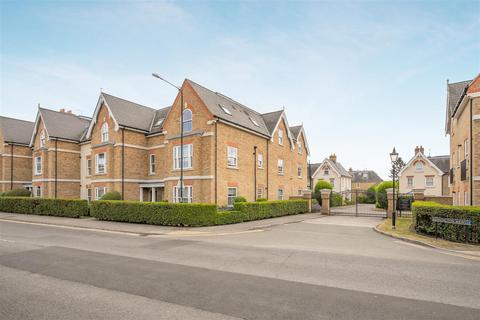 2 bedroom apartment for sale, Greenwich Court, Windsor