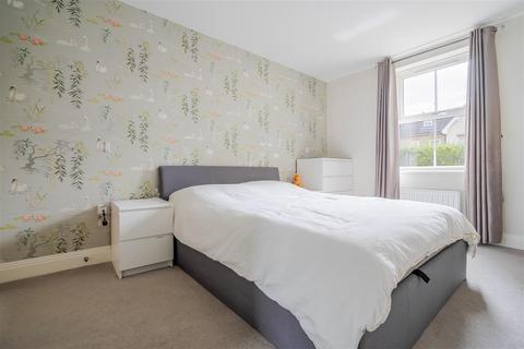 2 bedroom apartment for sale, Greenwich Court, Windsor