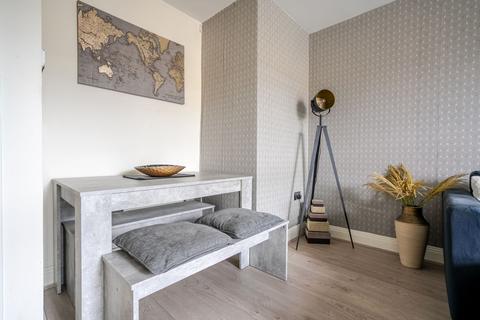 2 bedroom apartment for sale, Greenwich Court, Windsor
