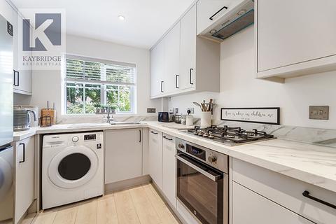 34 Pemberley Chase, West Ewell, Epsom, KT19 9LL