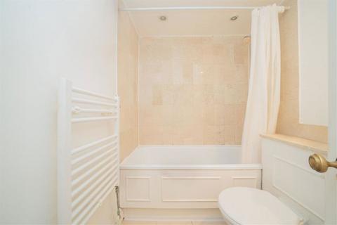 Studio for sale, Hyde Park Gate, London SW7