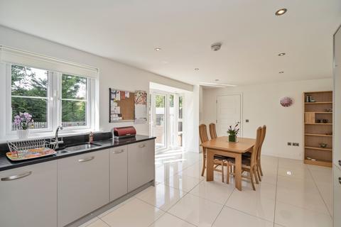 18 Blackchapel Road, Edinburgh, EH15 3QU