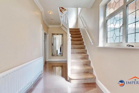 5 bedroom semi-detached house for sale, Burnsway, Hounslow