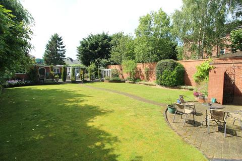 5 bedroom detached house for sale, Leicester Road, Lutterworth LE17