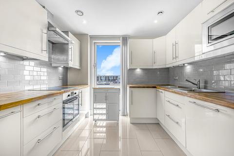 3 bedroom flat for sale, Indescon Square, London