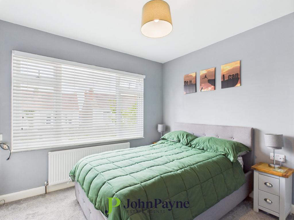 Bedroom 1 (Front)