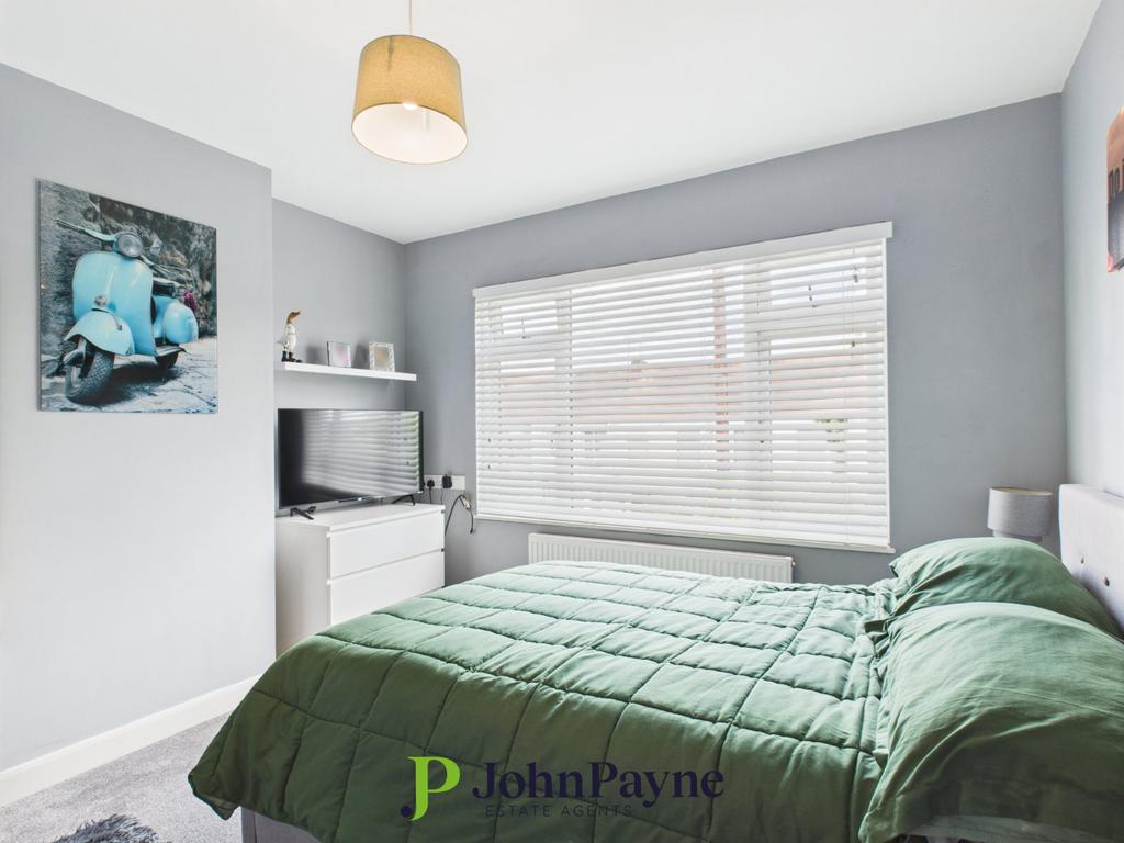 Bedroom 1 (Front)